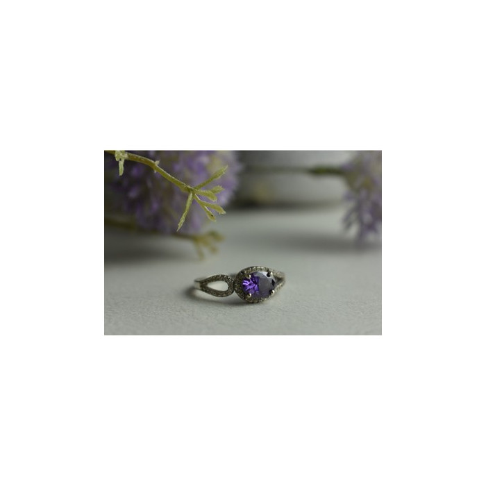 925 Sterling Silver Amethyst & CZ Ring Size 8