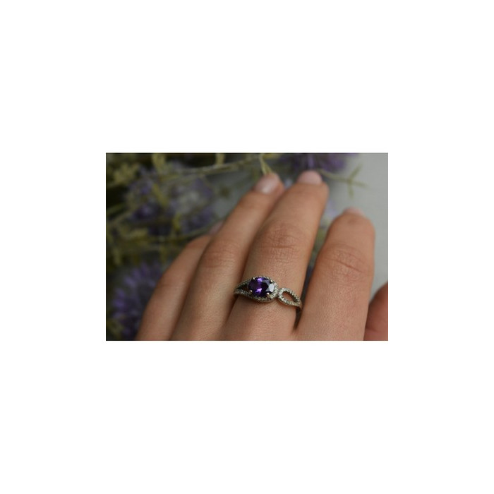 925 Sterling Silver Amethyst & CZ Ring Size 8