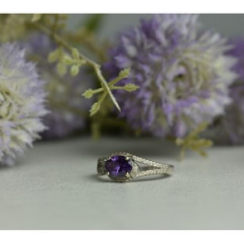 925 Sterling Silver Amethyst & CZ Ring Size 8
