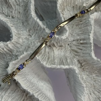 14K Yellow Gold Tanzanite & Diamond Bracelet Length 7.5 Inch