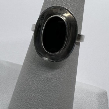 925 Sterling Silver & Onyx Soma Ring Size 5