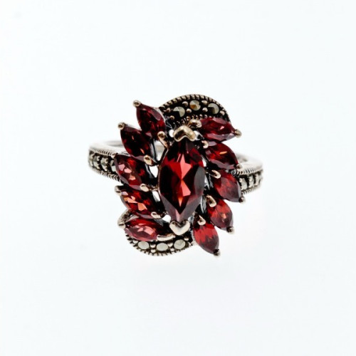 925 Sterling Silver Spessartine & Marcasites Ring Size 6.5