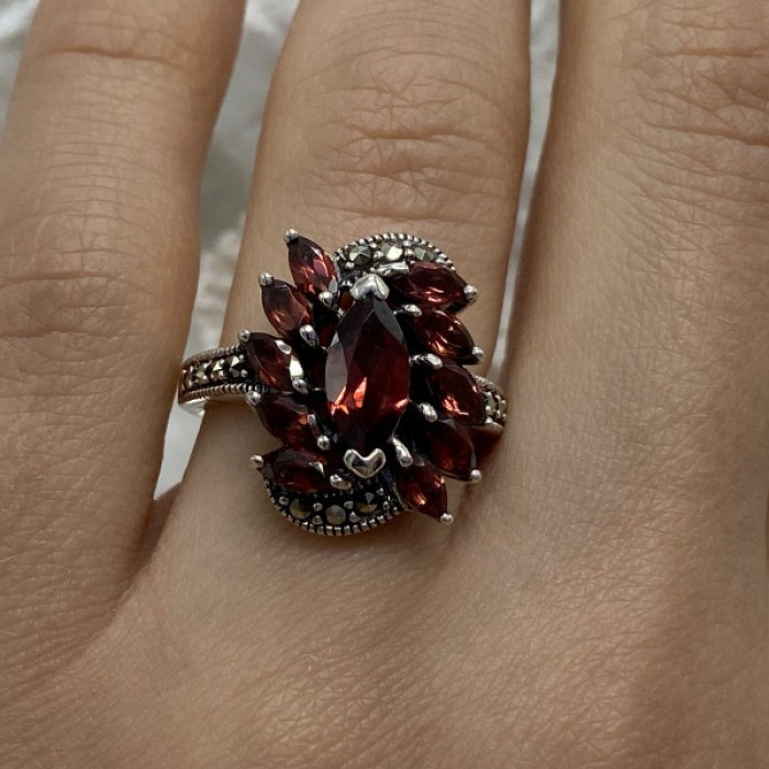 925 Sterling Silver Spessartine & Marcasites Ring Size 6.5
