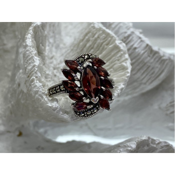 925 STERLING SILVER SPESSARTINE & MARCASITES RING SIZE 6.5
