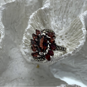 925 Sterling Silver Spessartine & Marcasites Ring Size 6.5