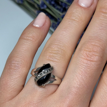 925 Sterling Silver Onyx & Marcasite Ring Size 5
