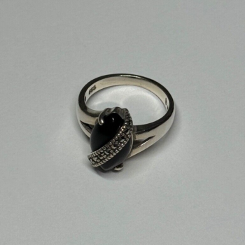 925 Sterling Silver Onyx & Marcasite Ring Size 5