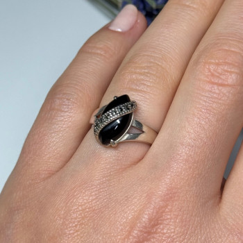 925 Sterling Silver Onyx & Marcasite Ring Size 5