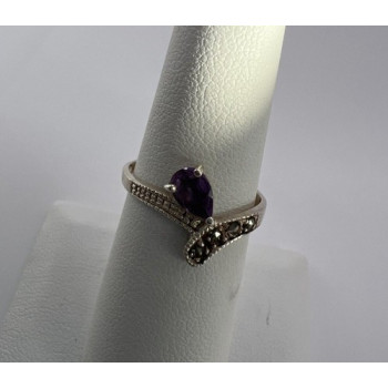 925 Sterling Silver With Amethyst & Marcasite Ring Size 5.5