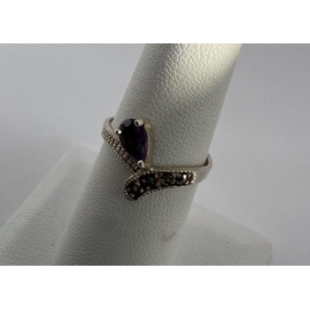 925 Sterling Silver With Amethyst & Marcasite Ring Size 5.5