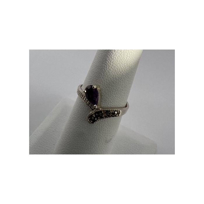 925 Sterling Silver With Amethyst & Marcasite Ring Size 5.5