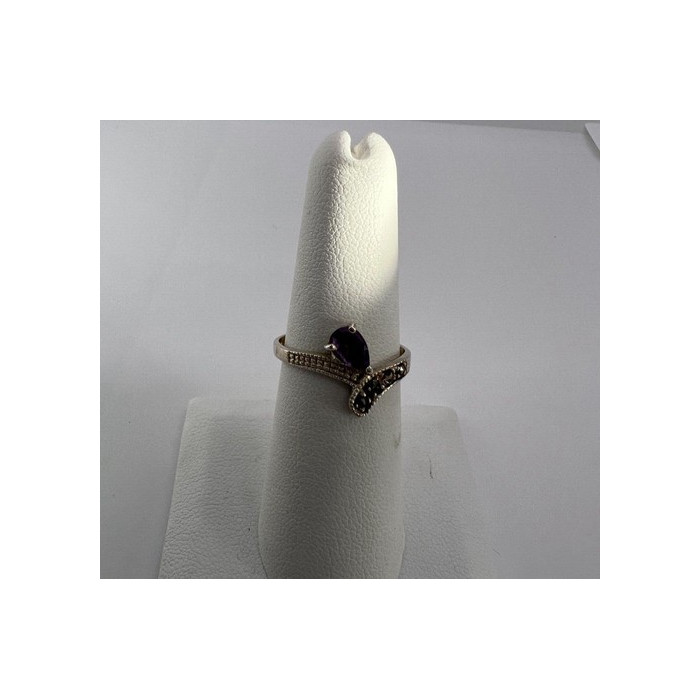 925 Sterling Silver With Amethyst & Marcasite Ring Size 5.5