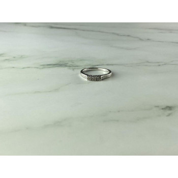 925 Sterling Silver White Topaz Ring Size 6.5