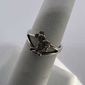 925 Sterling Silver & Walt Disney Prods.sis Ring Size 5