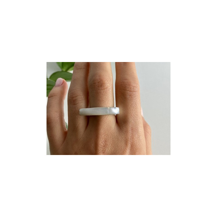 925 STERLING SILVER MOTHER OF PEARL RING SIZE 8.5
