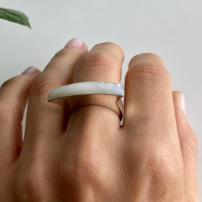 925 Sterling Silver Mother OF Pearl Ring Size 8.5