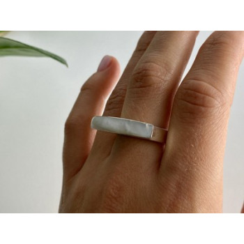 925 STERLING SILVER MOTHER OF PEARL RING SIZE 8.5