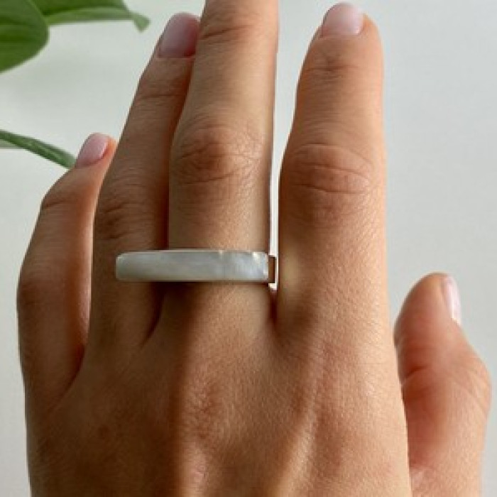 925 Sterling Silver Mother OF Pearl Ring Size 8.5