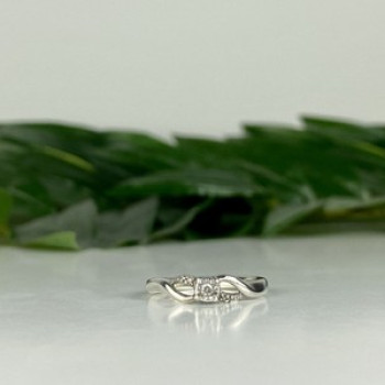 925 Sterling Silver White Sapphire Ring Size 6.5