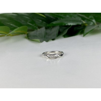 925 Sterling Silver White Sapphire Ring Size 6.5