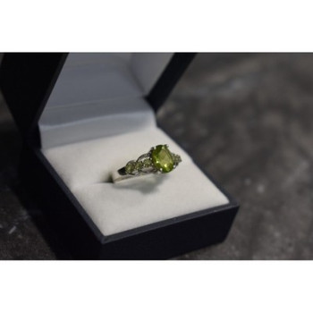 925 Sterling Silver Peridot & Tsavorite Ring Size 6.5