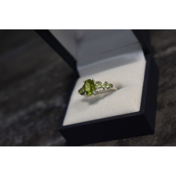 925 Sterling Silver Peridot & Tsavorite Ring Size 6.5