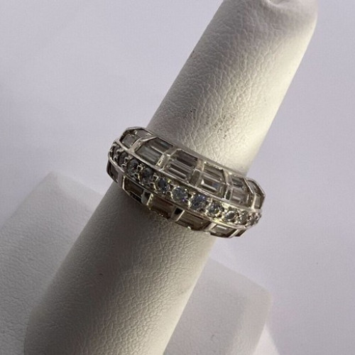 925 Sterling Silver & CZ Ring Size 5