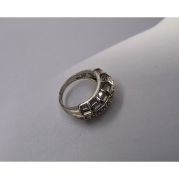 925 Sterling Silver & CZ Ring Size 5