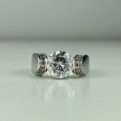 925 Sterling Silver CZ Ring Size 7