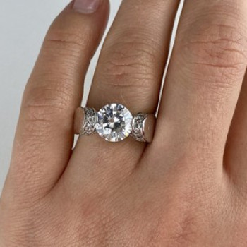925 Sterling Silver CZ Ring Size 7