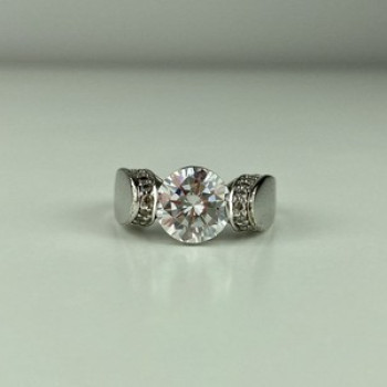 925 Sterling Silver CZ Ring Size 7