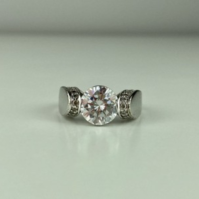 925 Sterling Silver CZ Ring Size 7