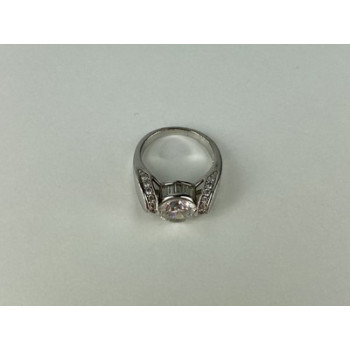 925 Sterling Silver CZ Ring Size 7