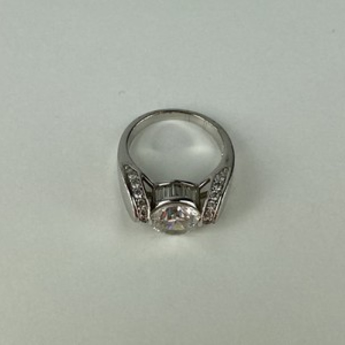 925 Sterling Silver CZ Ring Size 7