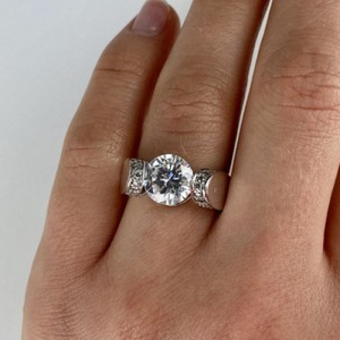 925 Sterling Silver CZ Ring Size 7