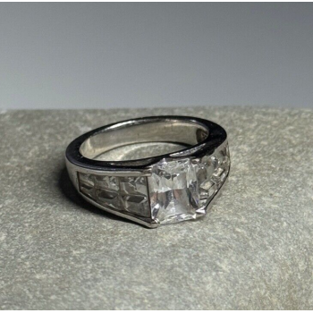 925 Sterling Silver CZ Ring Size 5