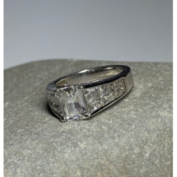 925 Sterling Silver CZ Ring Size 5
