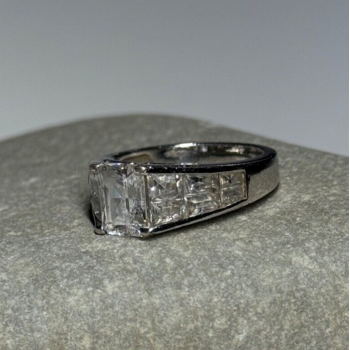 925 Sterling Silver CZ Ring Size 5