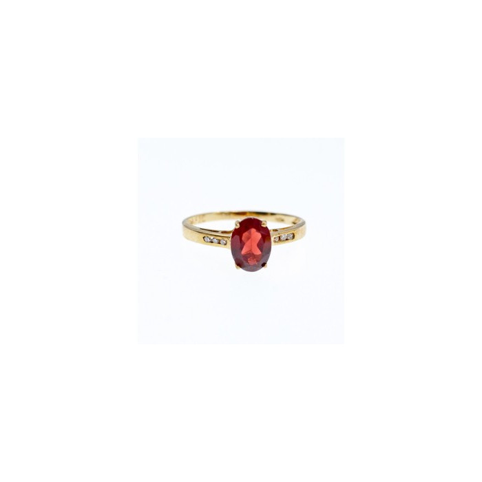 10K YELLOW GOLD GARNET & DIAMONDS RING SIZE 6.5