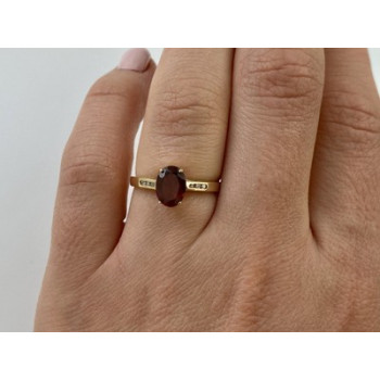 10K YELLOW GOLD GARNET & DIAMONDS RING SIZE 6.5