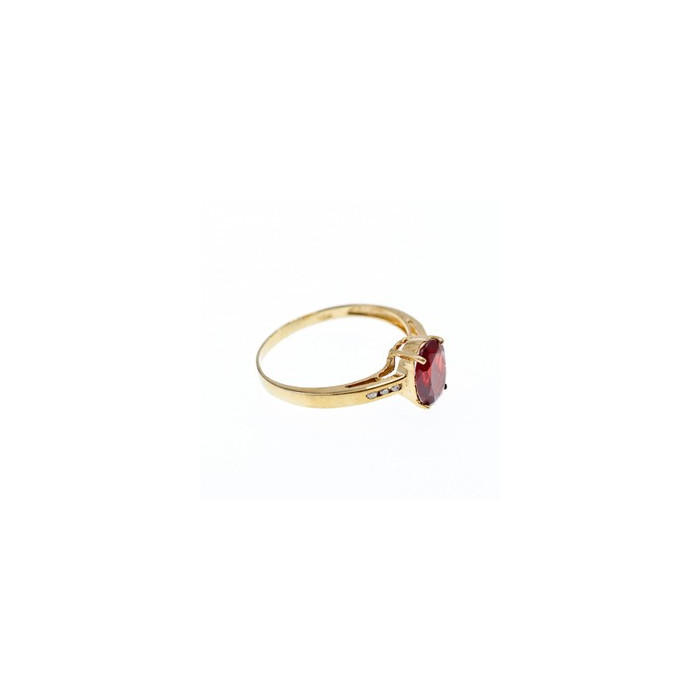 10K YELLOW GOLD GARNET & DIAMONDS RING SIZE 6.5