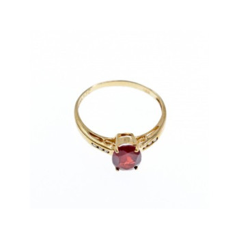 10K YELLOW GOLD GARNET & DIAMONDS RING SIZE 6.5