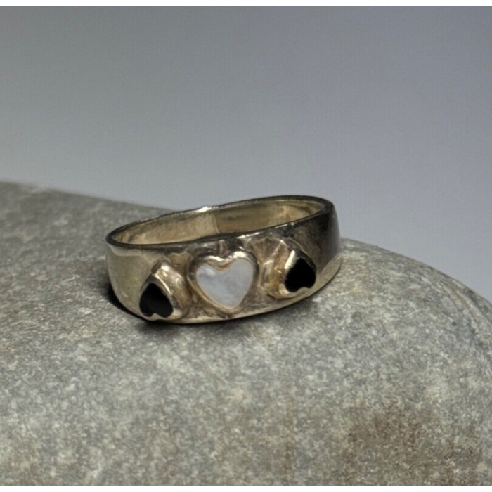 925 Sterling Silver Abalone & Enamel Hearts Ring Size 5