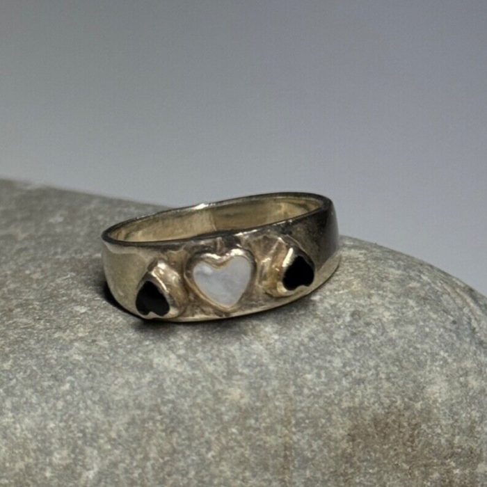 925 Sterling Silver Abalone & Enamel Hearts Ring Size 5