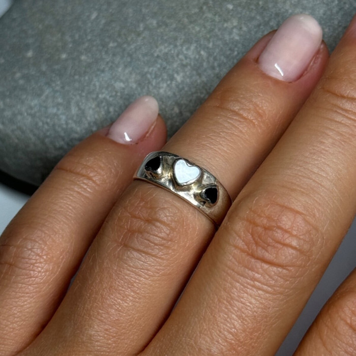 925 Sterling Silver Abalone & Enamel Hearts Ring Size 5