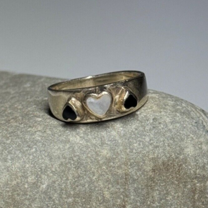 925 Sterling Silver Abalone & Enamel Hearts Ring Size 5