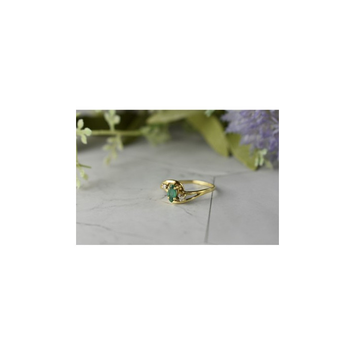 14K YELLOW GOLD EMERALD & DIAMONDS RING SIZE 8