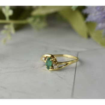 14K Yellow Gold Emerald & Diamonds Ring Size 8