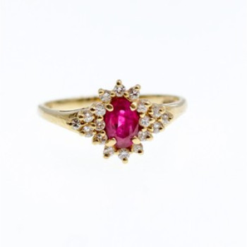 14K Yellow Gold Ruby & Diamonds Ring Size 8