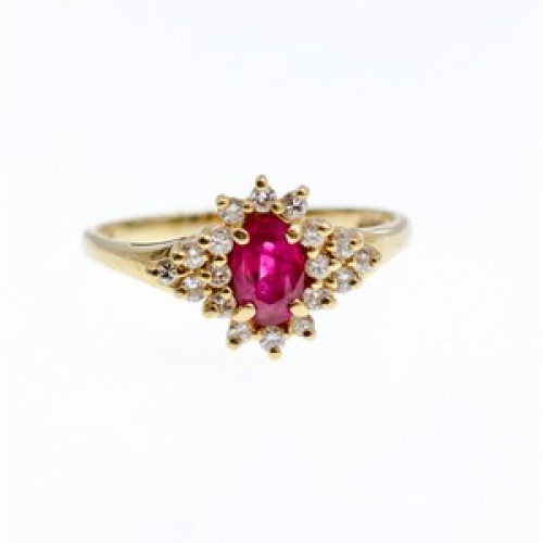 14K Yellow Gold Ruby & Diamonds Ring Size 8
